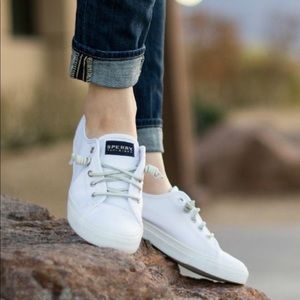 Sperry Seacoast Boat Shoe in white size 6